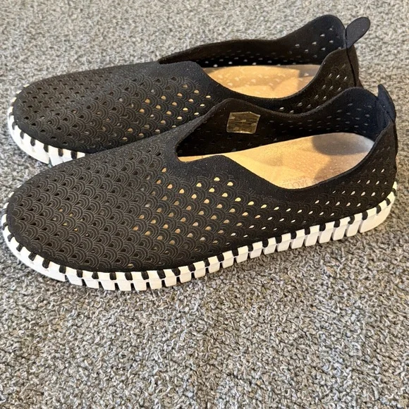 Ilse Jacobsen Black Tulip Slip-On Women's Shoes - Picture 3 of 10